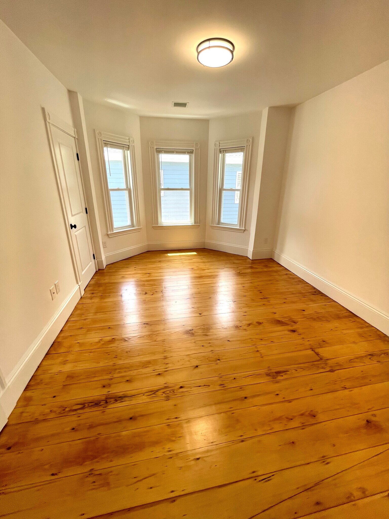 Building Photo - 39 Goldsmith St