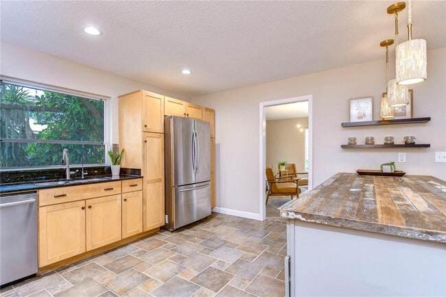 Building Photo - 10113 Lindelaan Dr