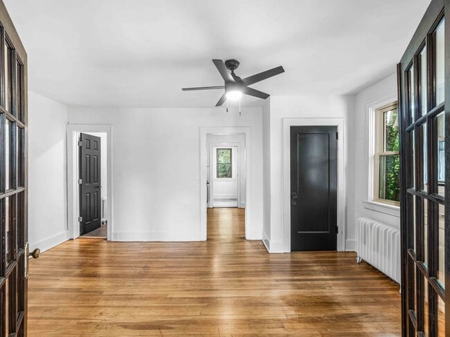 Building Photo - STUNNING 1-BEDROOM IN CRAFTON, READY FOR M...