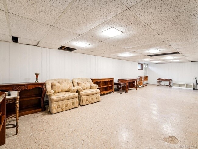 Building Photo - 5 Linda Ct