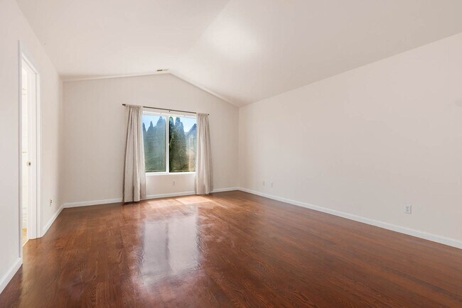 Building Photo - 3 Bedroom Home with Open Layout, Large Garage & Primary Suite