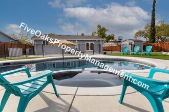 Building Photo - 116 Coralie Way