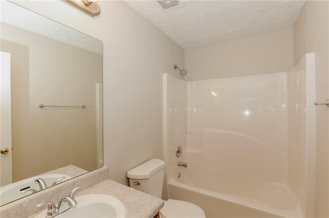 Building Photo - 724 Georgetown Ct