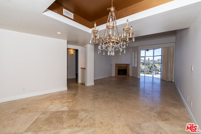 Building Photo - 171 N Church Ln