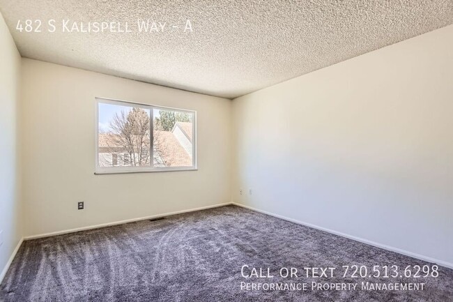 Building Photo - 482 S Kalispell Way