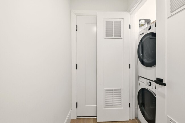 Building Photo - Brand-New Adams Morgan Boutique Living with Walk Score 99!