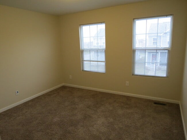 Building Photo - 5682 Alliance Way