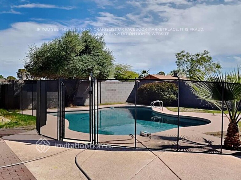 Building Photo - 3265 W Country Gables Dr