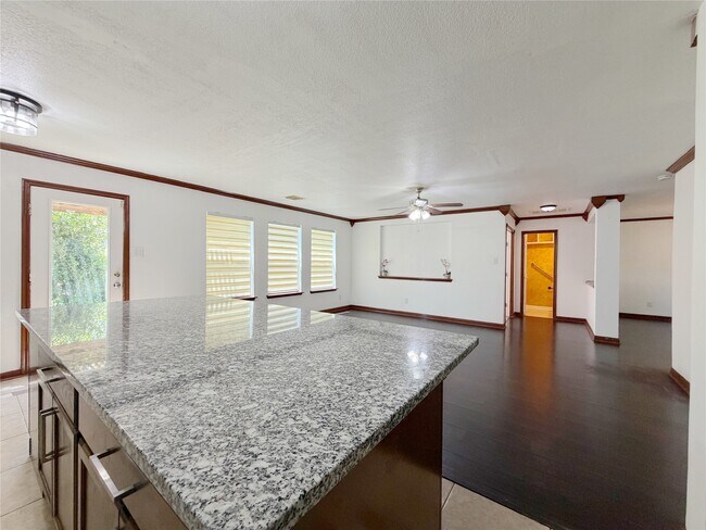 Building Photo - 4707 Meadowthorn Ct