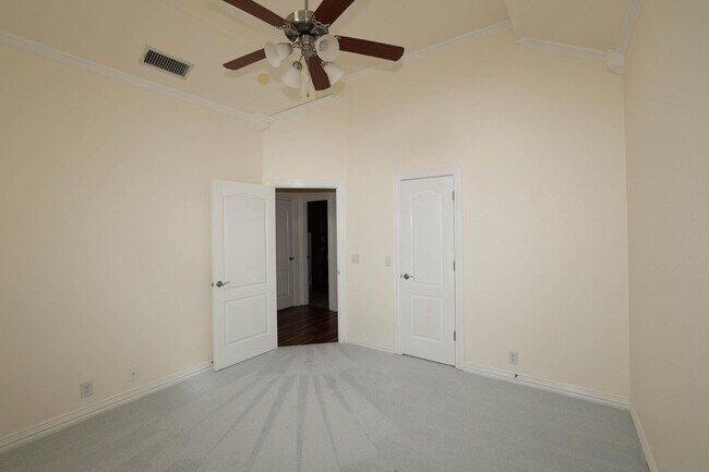 Building Photo - 6802 Thunder Rd