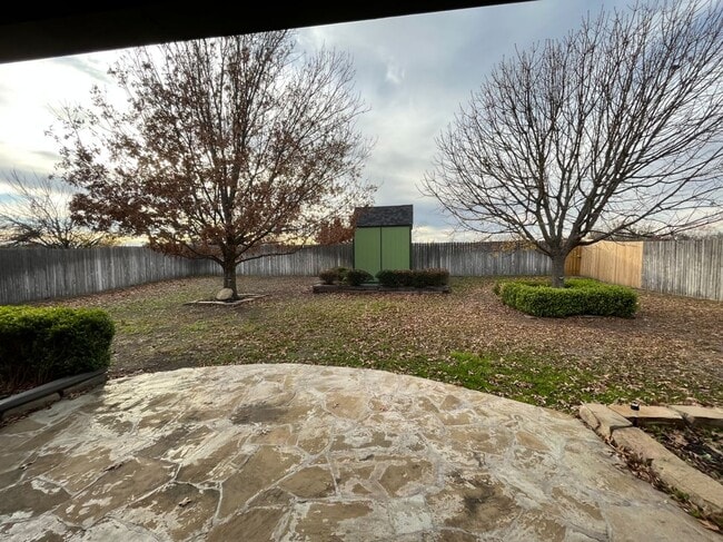 Building Photo - 1859 Roadrunner Dr