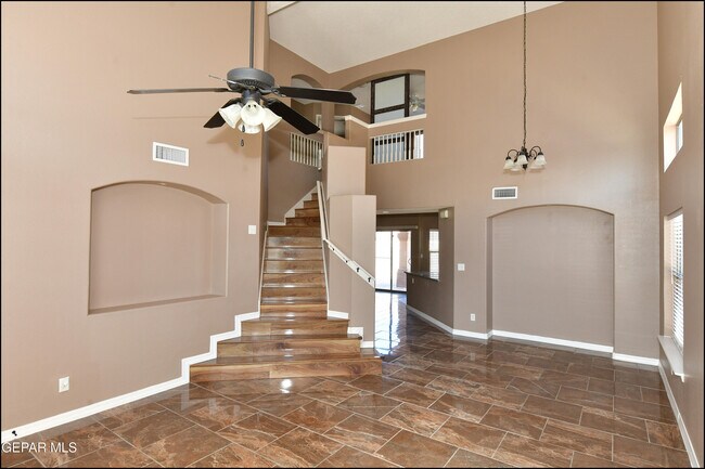 Building Photo - 3257 Sunset Point Dr