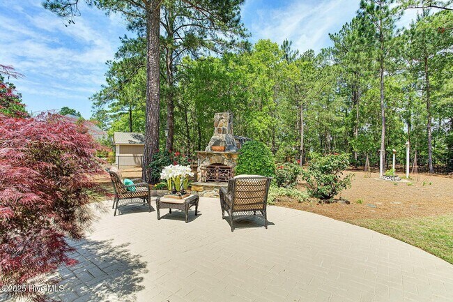Building Photo - 103 Tomahawk Ct