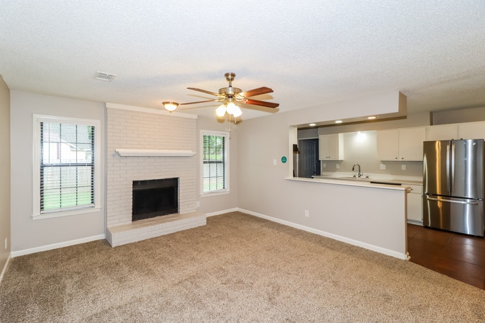 Building Photo - 3016 Shade Tree Cove