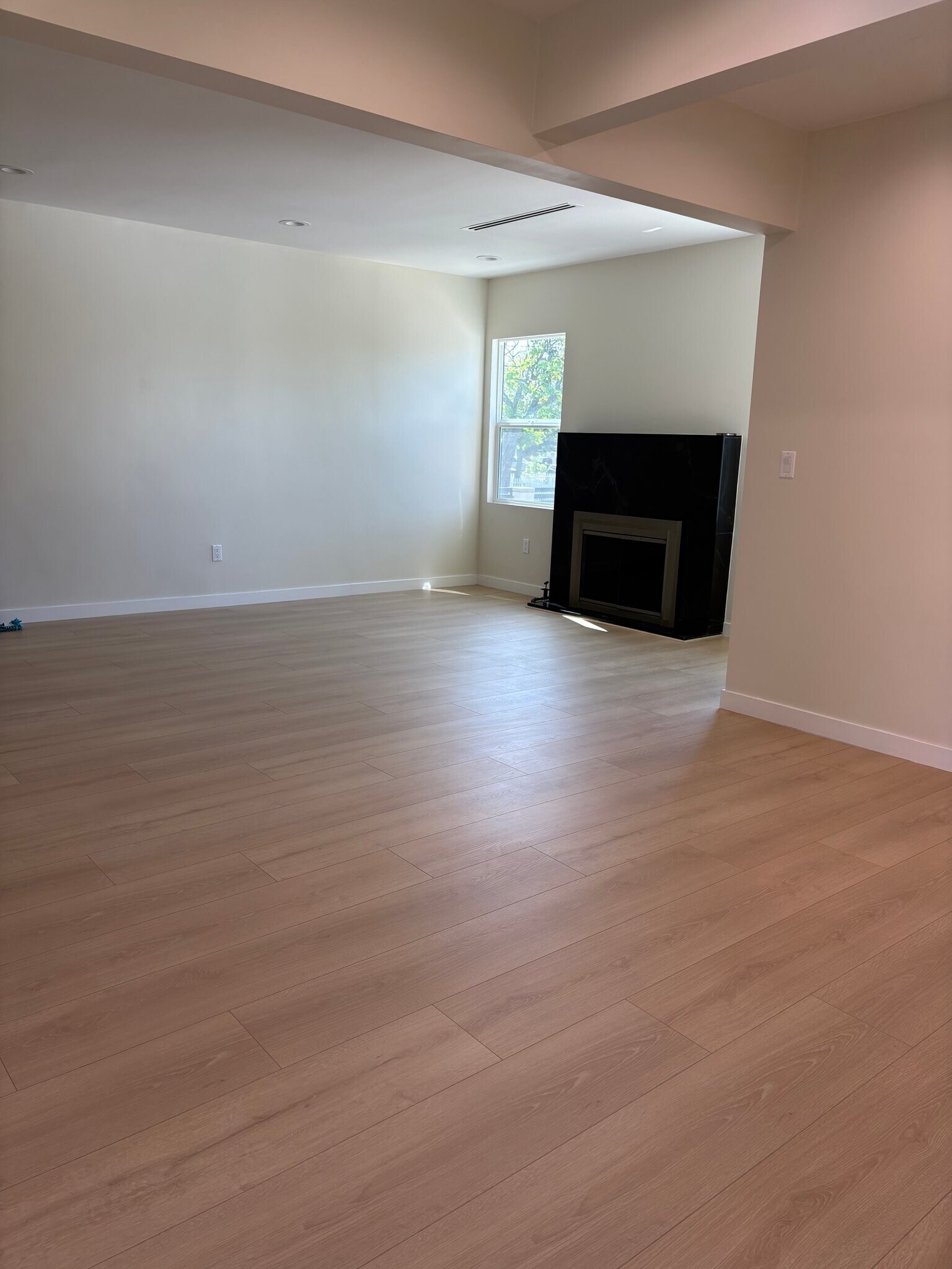 Building Photo - 11911 Stagg St