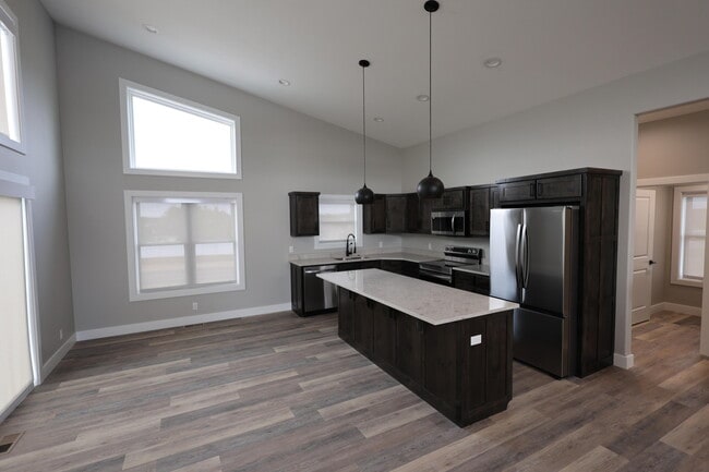 Building Photo - 4288 W 32nd St