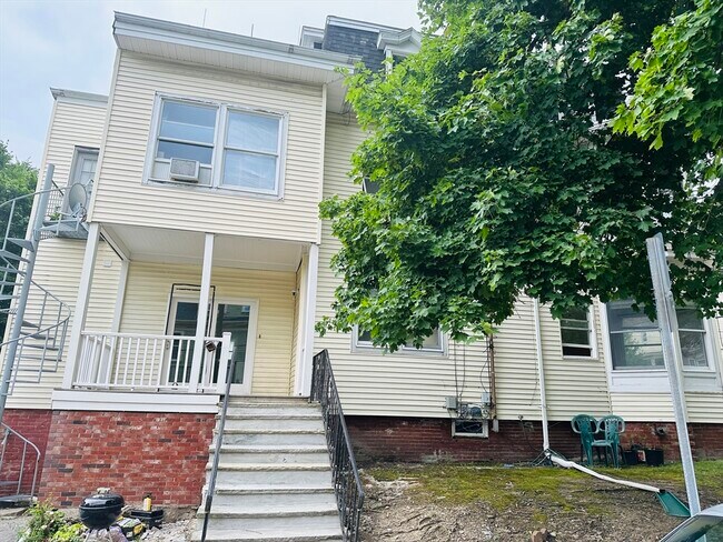 Building Photo - 18 Appleton St
