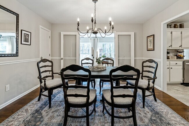 Building Photo - 17 Rock Crest Cir SE