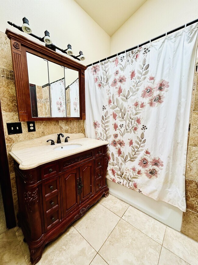 Building Photo - 7890 Candleflower Cir