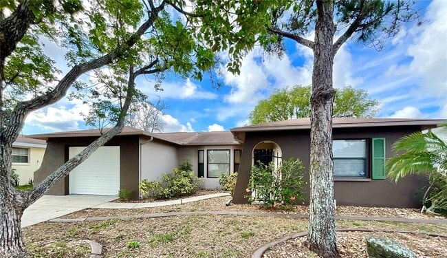 Primary Photo - 8220 Westfield Dr