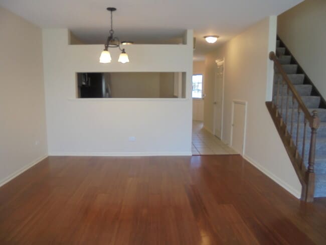 Building Photo - 938 Ridgefield Ln