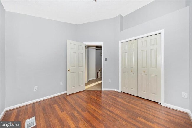 Building Photo - 6237 N Steamboat Way