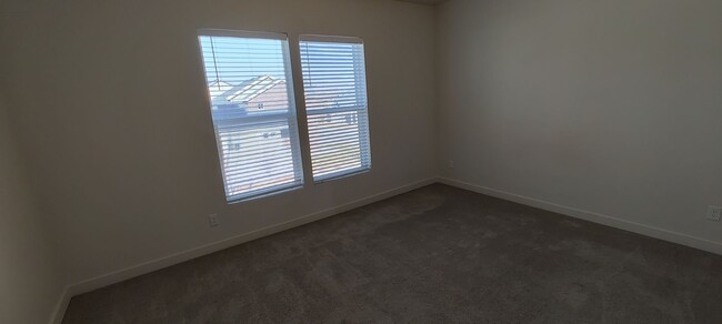 Building Photo - GET $2299 OFF FIRST FULL MONTH OF RENT!!!!