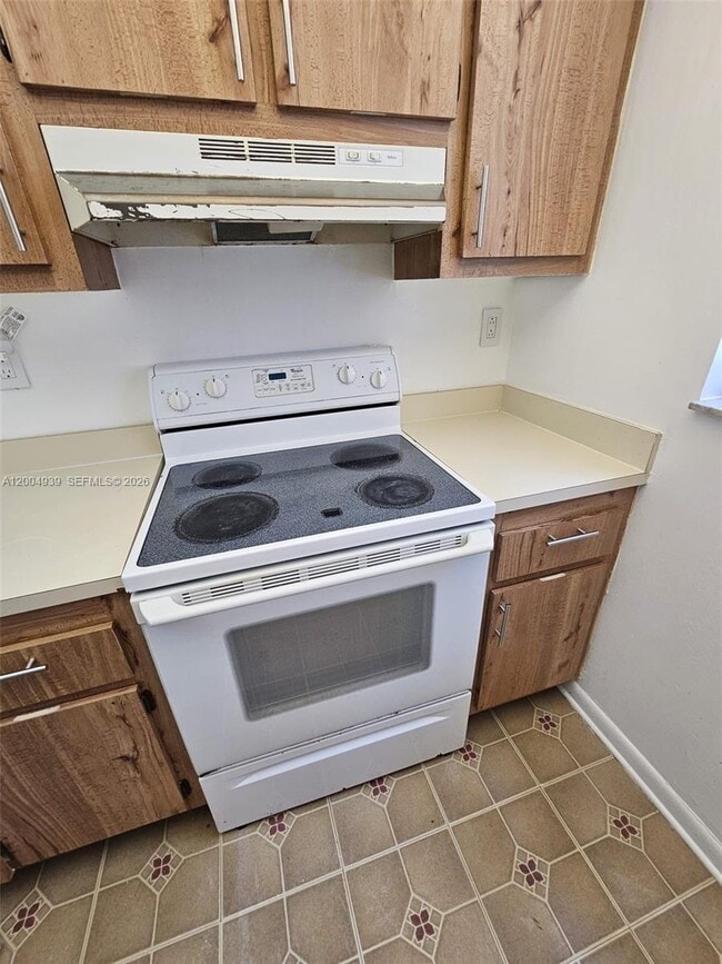 Building Photo - 1880 N Congress Ave