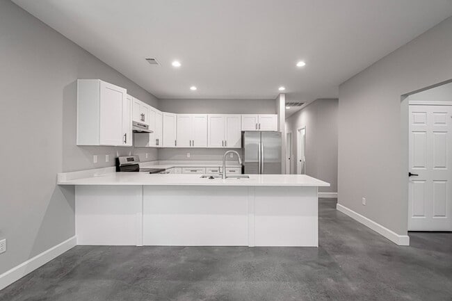 Building Photo - 1621 Wilson Rd