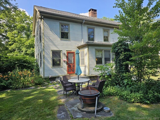 Building Photo - 33 Wildwood Ave