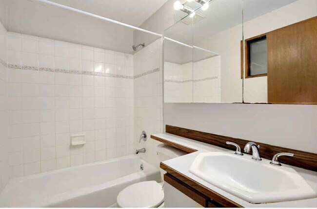 Building Photo - 5136 S 329th Pl