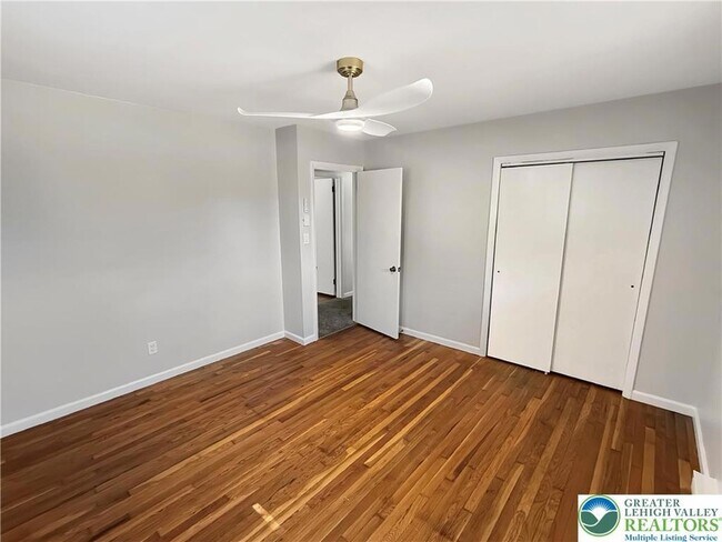 Building Photo - 308 Hemlock Ln