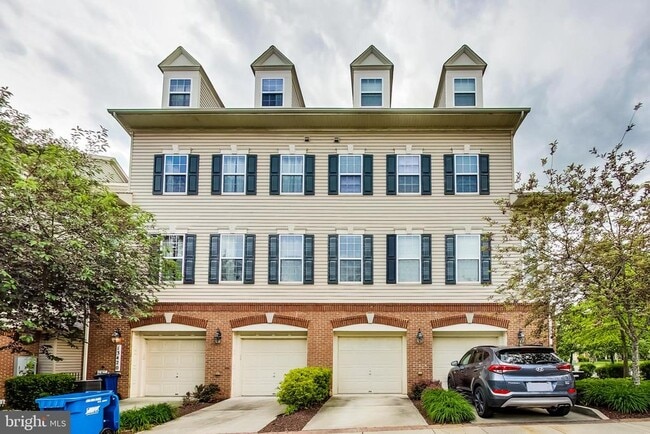 Building Photo - 23223 Observation Dr