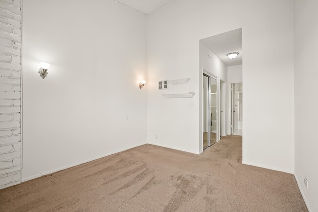 Building Photo - 1440 Veteran Ave
