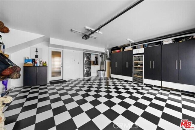 Building Photo - 712 Highland Ave