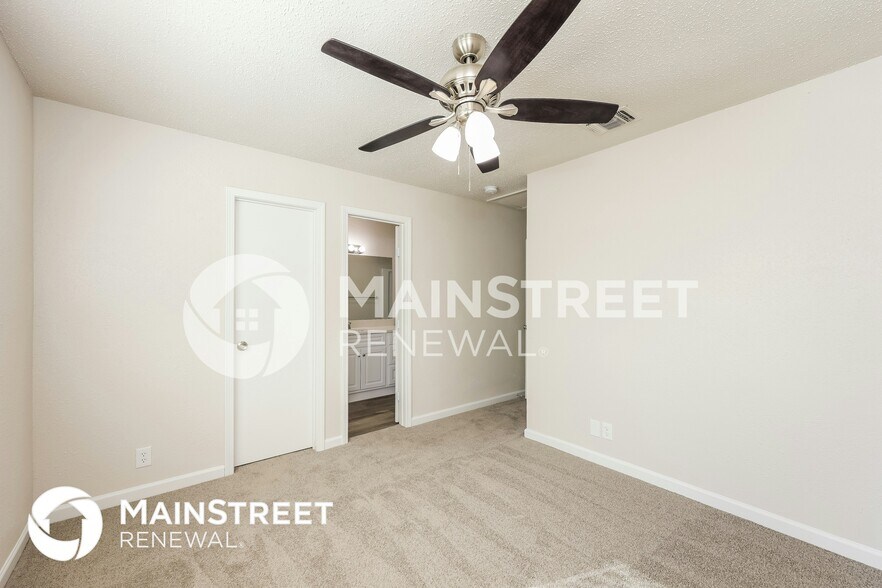 Building Photo - 9906 Sandy Field Dr