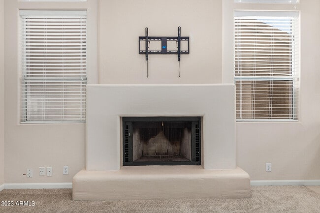 Building Photo - 9560 E Rockwood Dr