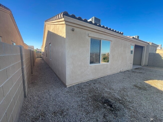 Building Photo - 6132 E Overlook Ln