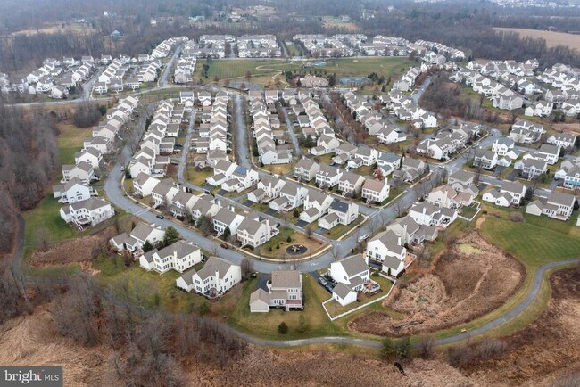 Building Photo - 311 Elmhurst Dr