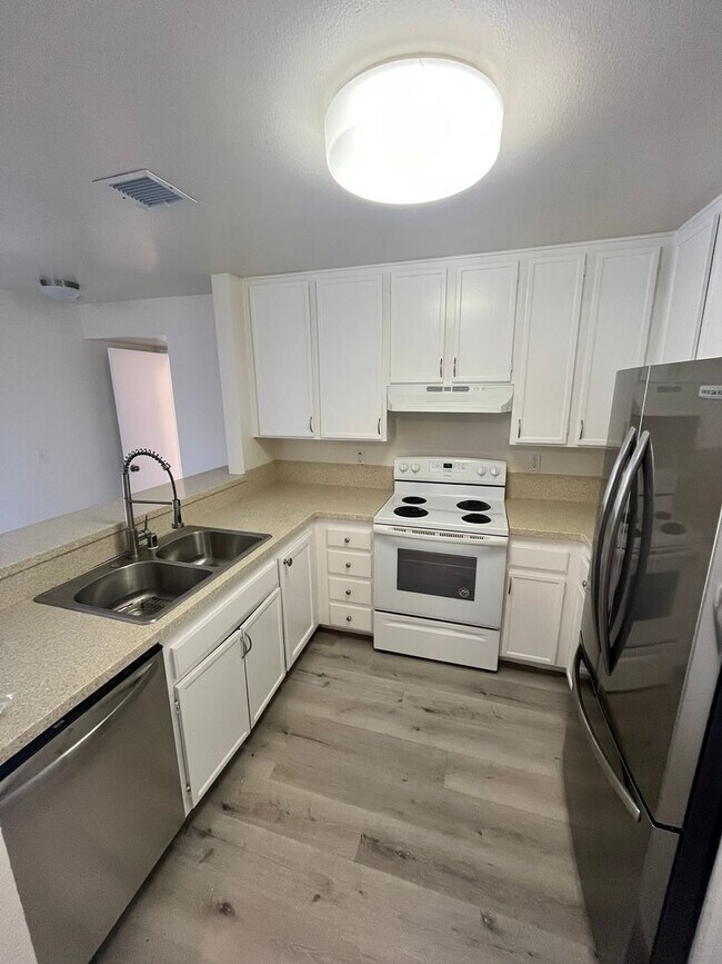 Primary Photo - Move-In Ready 2-Bed Condo with Upgrades & ...