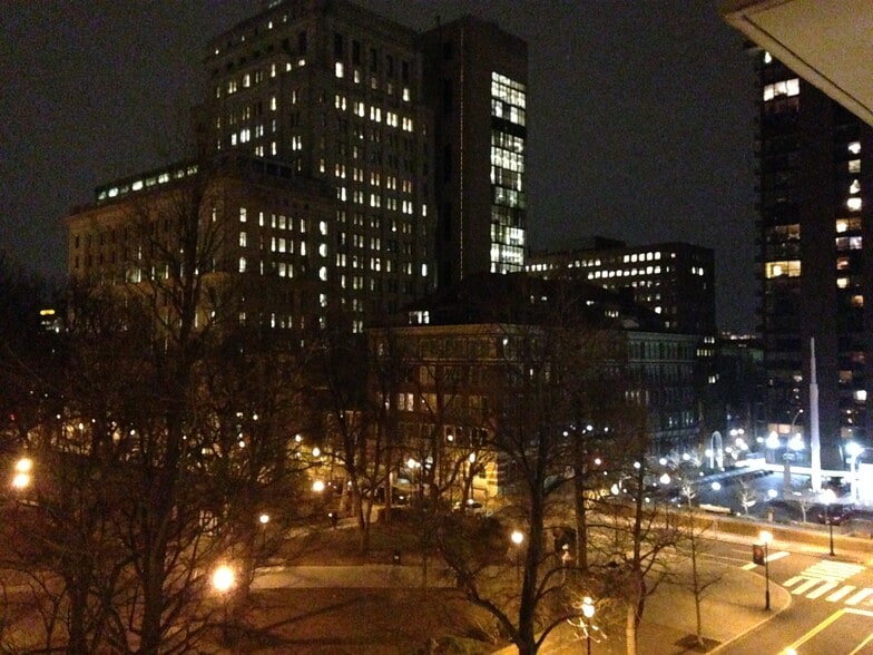 Building Photo - 604 S Washington Sq