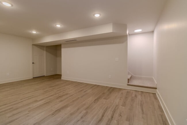 Building Photo - Trailside Condo-2 Bd 2.5 Bath