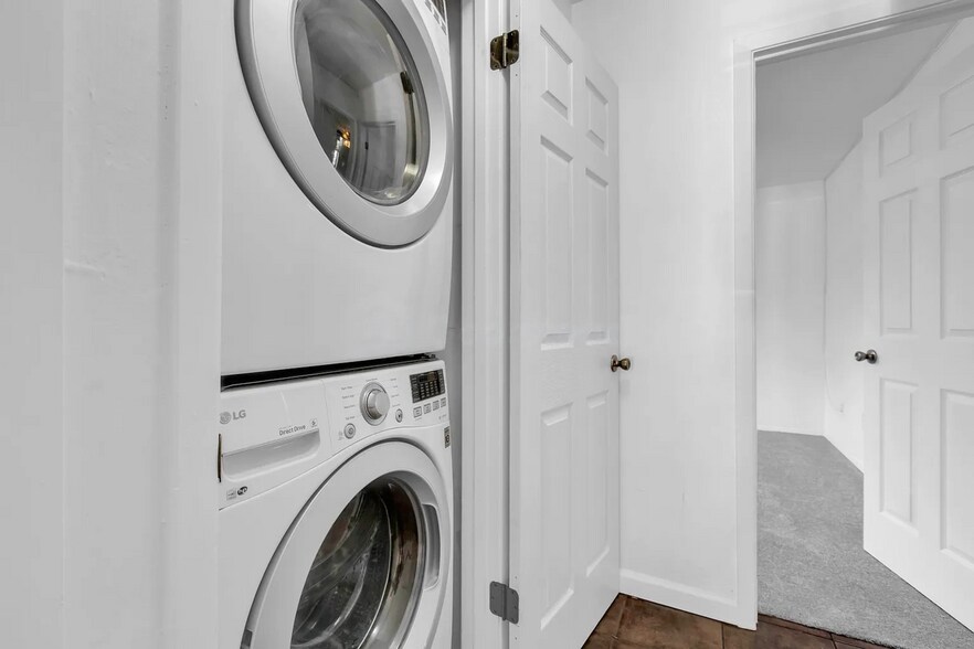 Building Photo - 2913 Pearl St