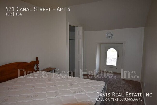 Building Photo - 421 Canal St