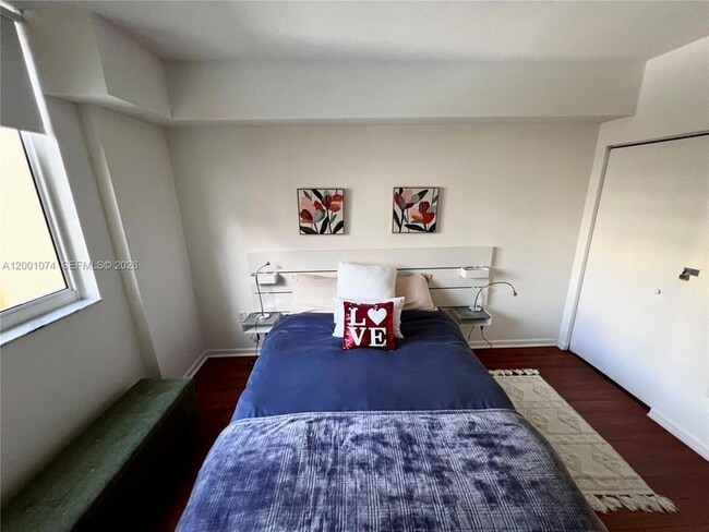 Building Photo - 2775 NE 187th St