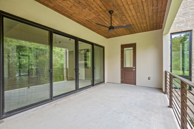 Building Photo - 500 Laurel Valley Rd