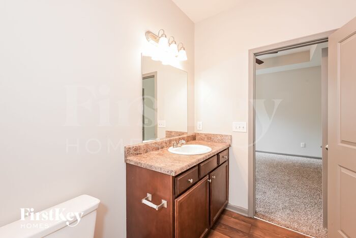 Building Photo - 981 Treymont Way