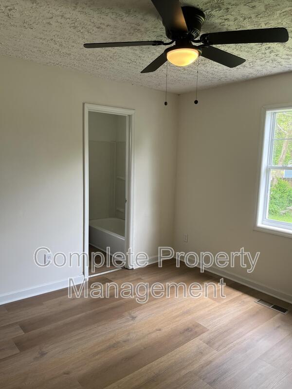 Building Photo - 2319 Avenue F