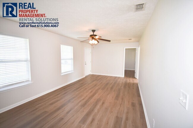 Building Photo - Wonderful 3BR/2BA North Mboro home on nearly an acre lot!