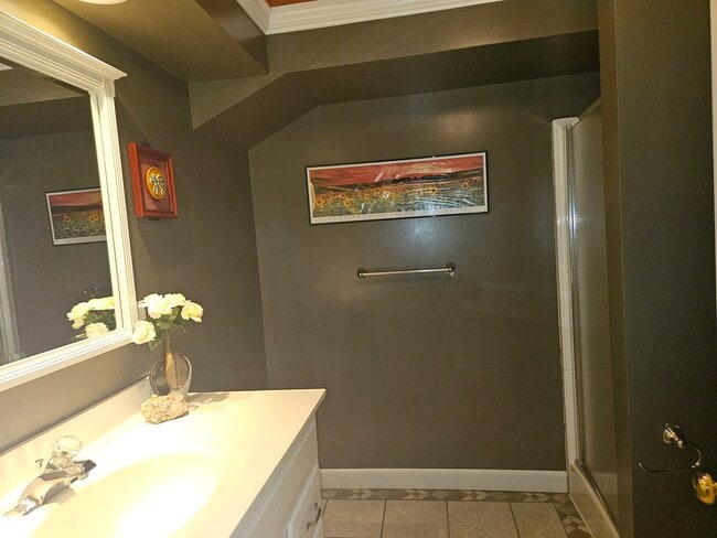 Building Photo - 688 Fox Hollow Ct
